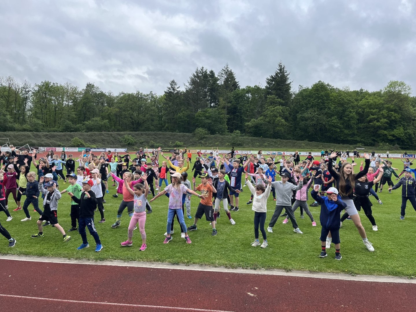 Schneller, höher, weiter,… die Bundesjugendspiele der Grundschule
