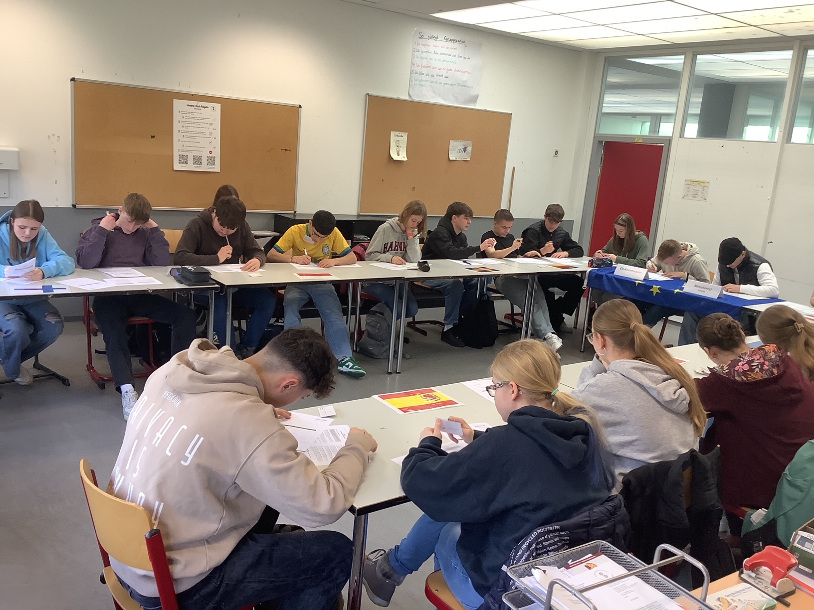 Europaplanspiel der 10G2 und 10G3: „Wo stehen wir heute in Europa und was ist wichtig für die Zukunft?“